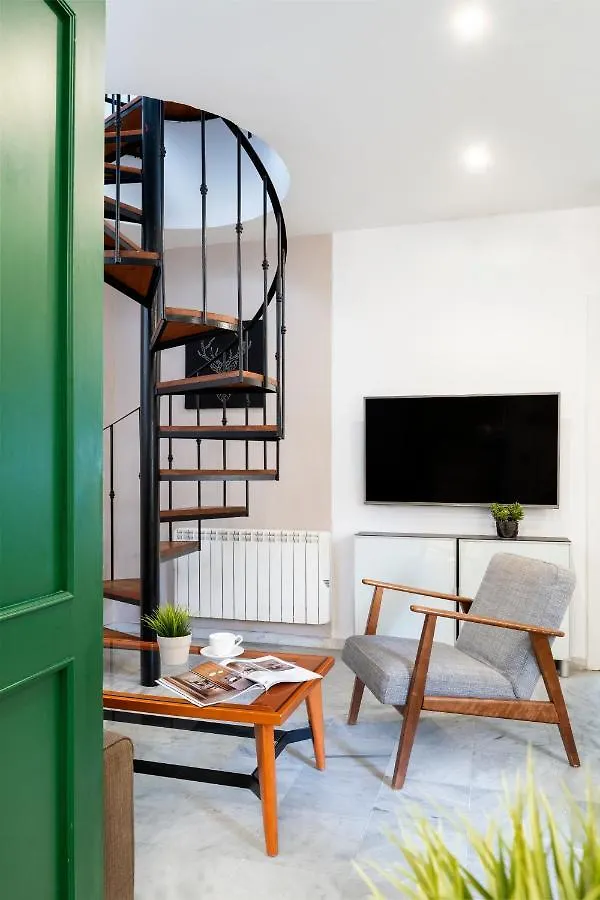 Apartamento Con Terraza En Sevilla Centro By Rent Me