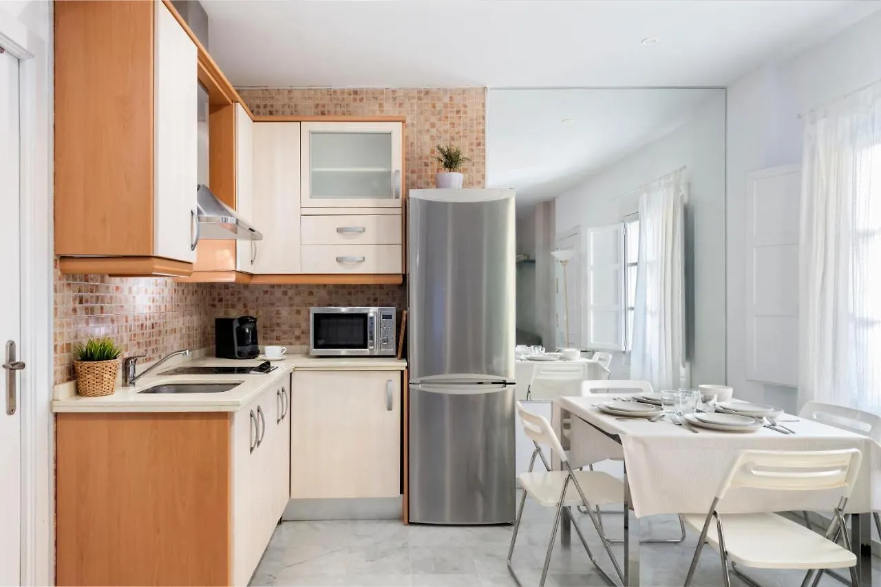Apartamento Con Terraza En Sevilla Centro By Rent Me Seville